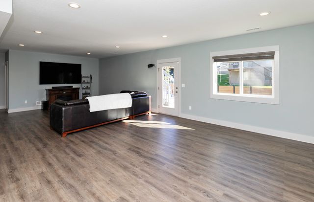 961 Pelican Drive, Polk City, IA 50226