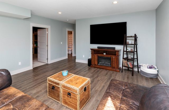 961 Pelican Drive, Polk City, IA 50226