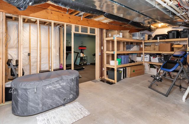 961 Pelican Drive, Polk City, IA 50226