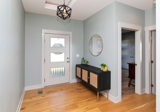 961 Pelican Drive, Polk City, IA 50226