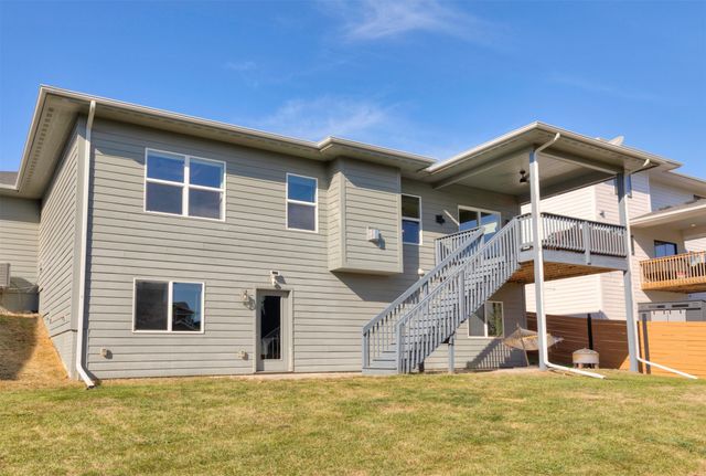 961 Pelican Drive, Polk City, IA 50226