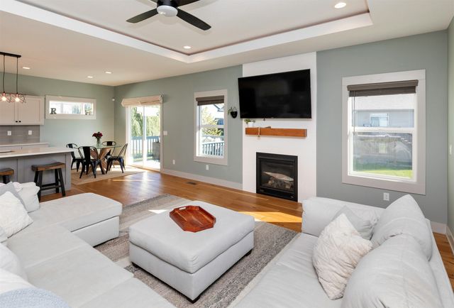 961 Pelican Drive, Polk City, IA 50226