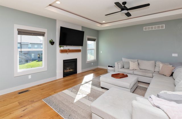 961 Pelican Drive, Polk City, IA 50226