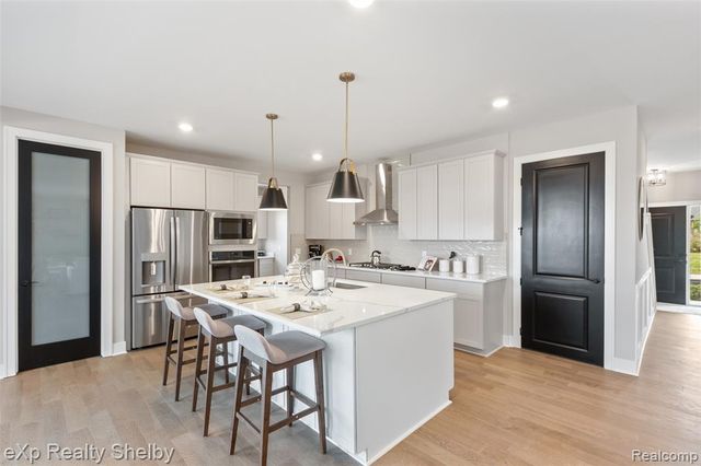 52000 Wellington Valley Drive, Macomb, MI 48042