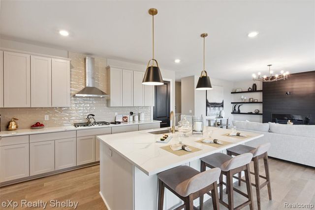 52000 Wellington Valley Drive, Macomb, MI 48042