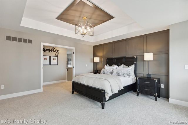 52000 Wellington Valley Drive, Macomb, MI 48042