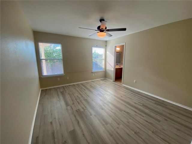 111 Salado DR, Kyle, TX 78640