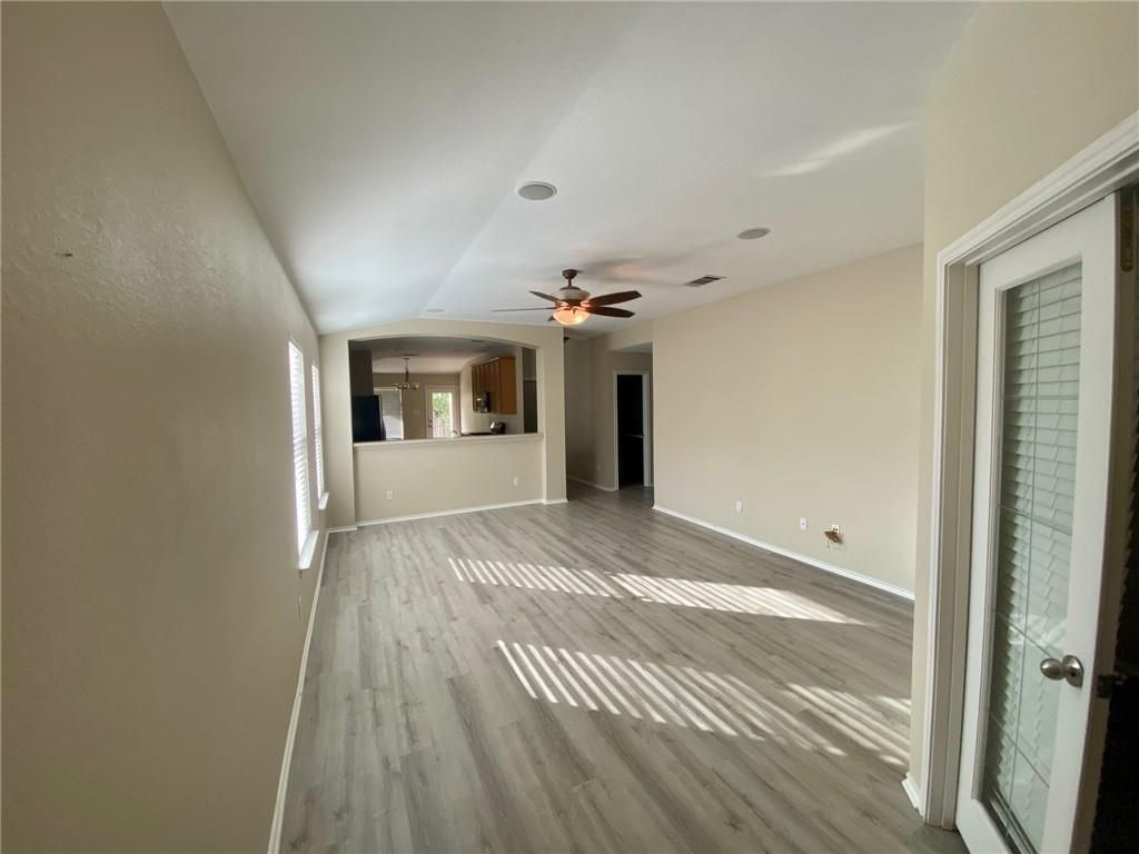 111 Salado DR, Kyle, TX 78640