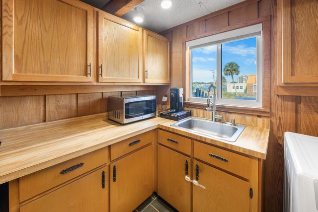 721 Sailfish Drive, Fort Walton Beach, FL 32548