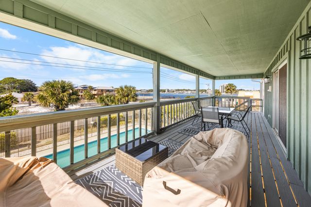 721 Sailfish Drive, Fort Walton Beach, FL 32548