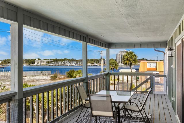 721 Sailfish Drive, Fort Walton Beach, FL 32548