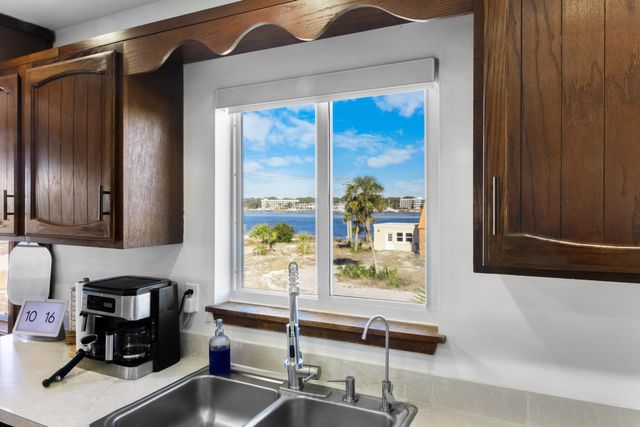 721 Sailfish Drive, Fort Walton Beach, FL 32548