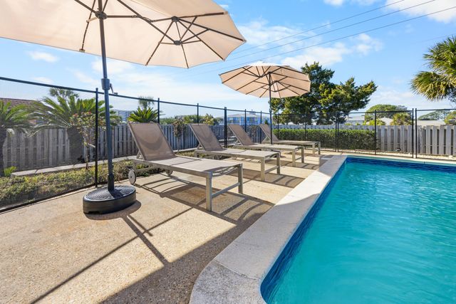 721 Sailfish Drive, Fort Walton Beach, FL 32548