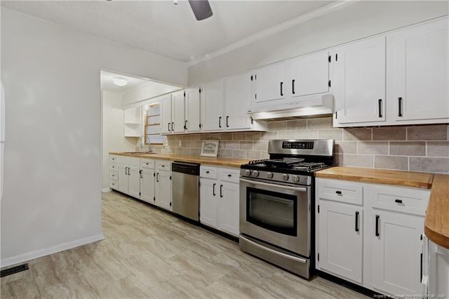 1913 Wayne Lane, Fayetteville, NC 28304