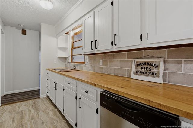 1913 Wayne Lane, Fayetteville, NC 28304