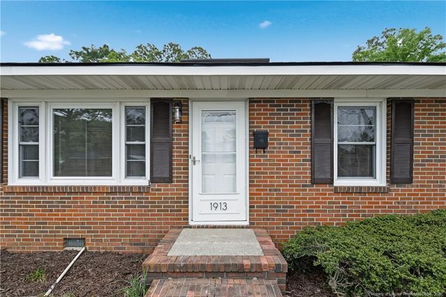 1913 Wayne Lane, Fayetteville, NC 28304