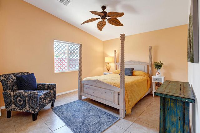 53210 Avenida Madero, La Quinta, CA 92253