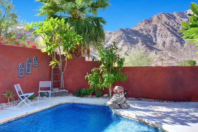 53210 Avenida Madero, La Quinta, CA 92253