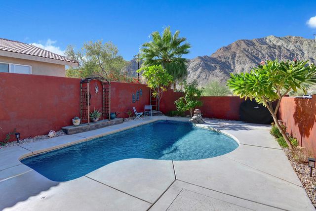 53210 Avenida Madero, La Quinta, CA 92253