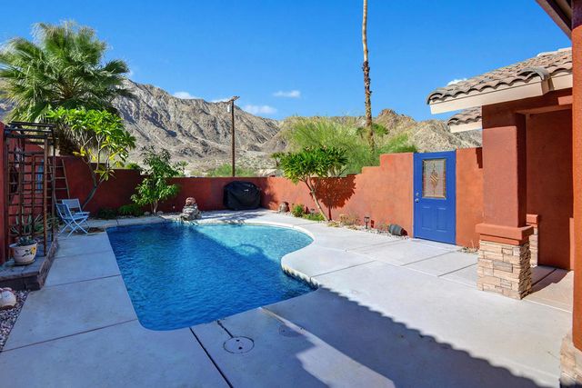 53210 Avenida Madero, La Quinta, CA 92253