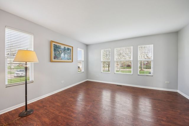 25241 W Entrance Drive, Lake Villa, IL 60046