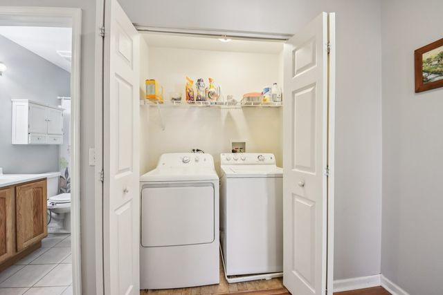 25241 W Entrance Drive, Lake Villa, IL 60046