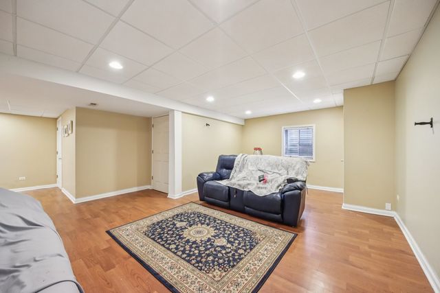 25241 W Entrance Drive, Lake Villa, IL 60046