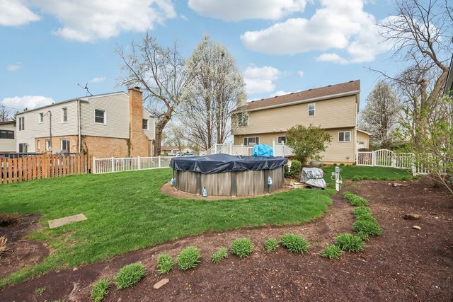 25241 W Entrance Drive, Lake Villa, IL 60046