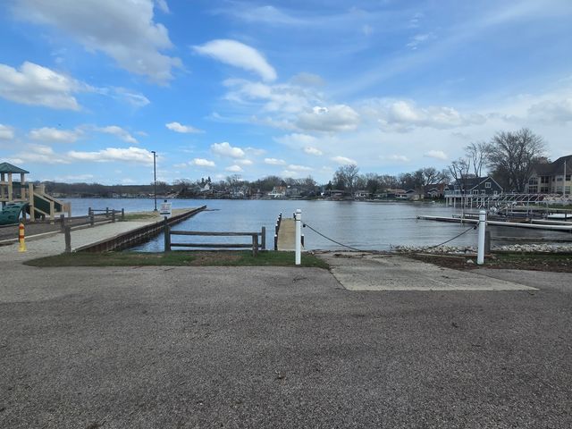 25241 W Entrance Drive, Lake Villa, IL 60046