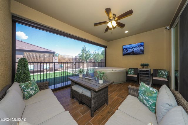 9745 S Desert Flint Drive, Tucson, AZ 85747