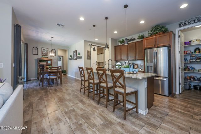 9745 S Desert Flint Drive, Tucson, AZ 85747