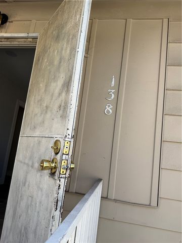 138 E 60th Street, Los Angeles, CA 90003