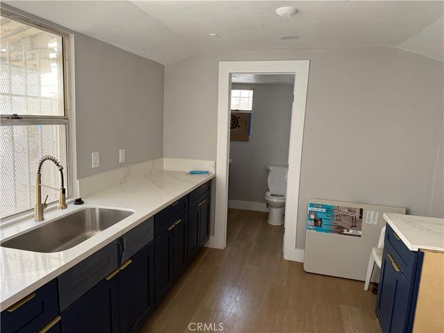 138 E 60th Street, Los Angeles, CA 90003