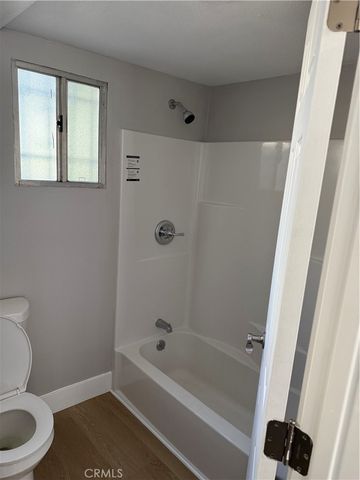 138 E 60th Street, Los Angeles, CA 90003