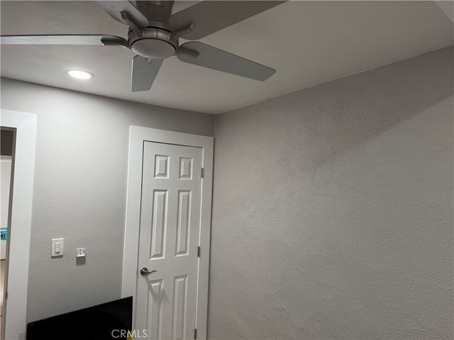 138 E 60th Street, Los Angeles, CA 90003