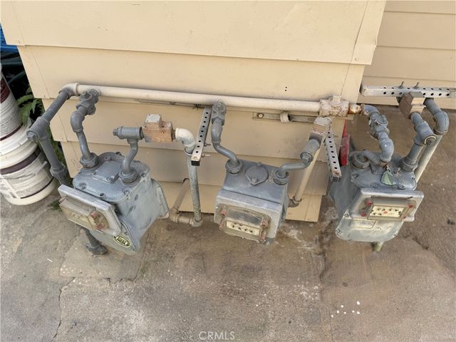 138 E 60th Street, Los Angeles, CA 90003