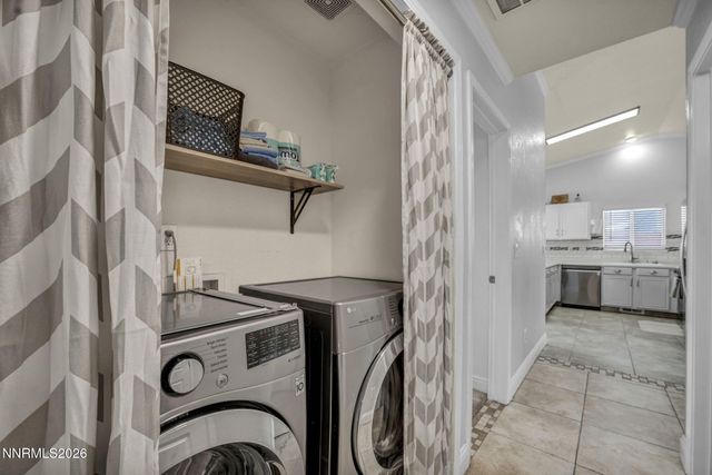 17527 Sunstone Court, Reno, NV 89508