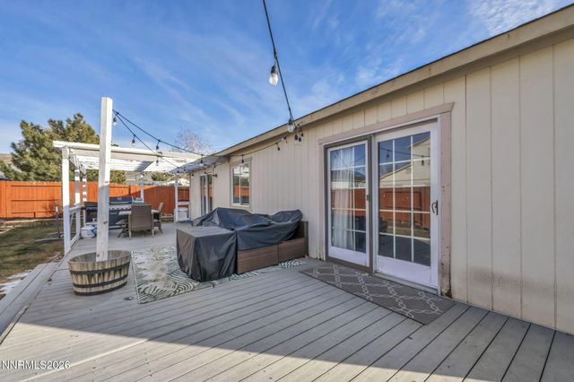 17527 Sunstone Court, Reno, NV 89508