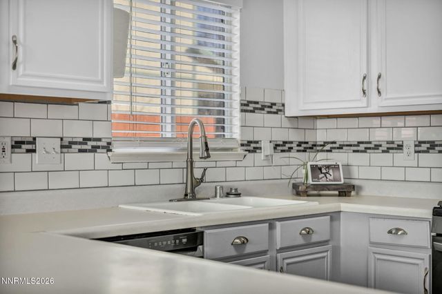 17527 Sunstone Court, Reno, NV 89508