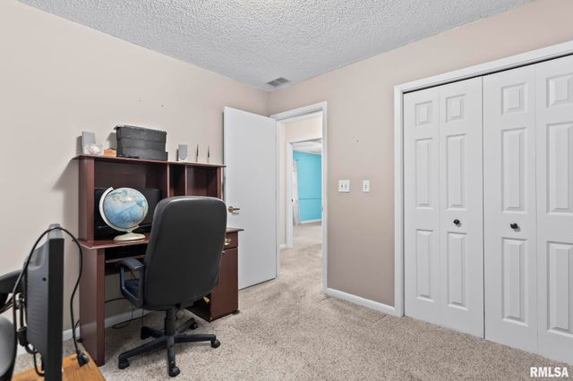 217 Walnut Valley Drive, Springfield, IL 62707