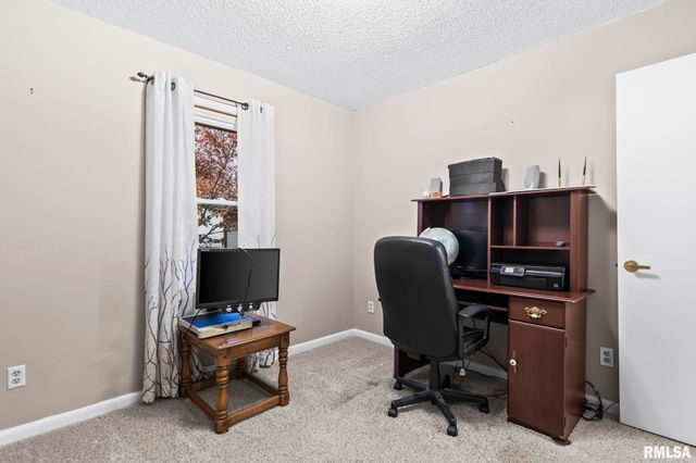 217 Walnut Valley Drive, Springfield, IL 62707