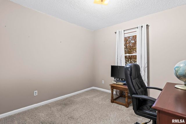 217 Walnut Valley Drive, Springfield, IL 62707