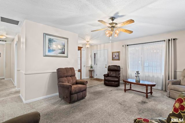 217 Walnut Valley Drive, Springfield, IL 62707