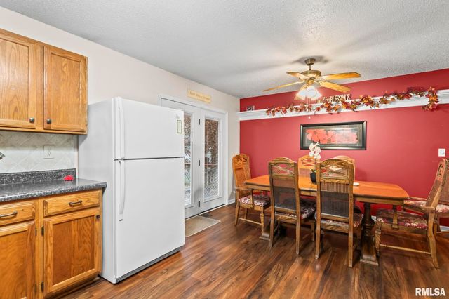 217 Walnut Valley Drive, Springfield, IL 62707