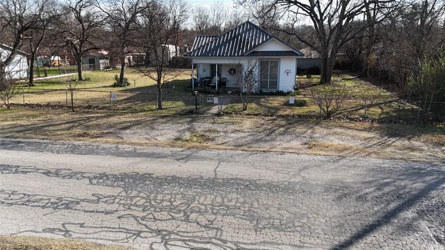 213 W Eldred Street 1, Burleson, TX 76028