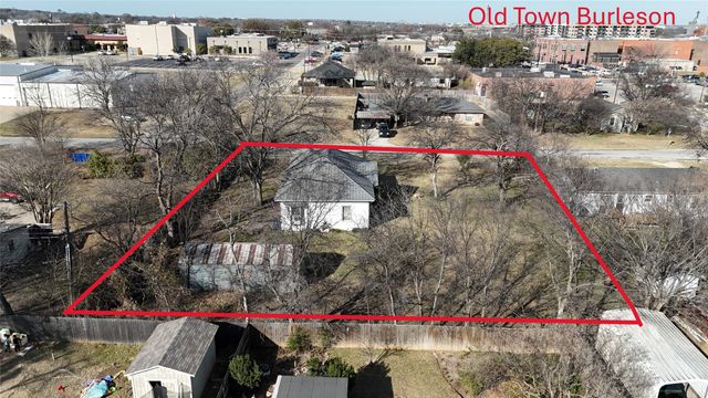 213 W Eldred Street 1, Burleson, TX 76028