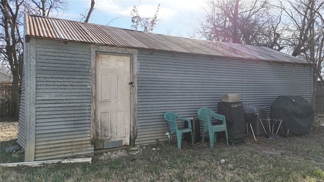 213 W Eldred Street 1, Burleson, TX 76028