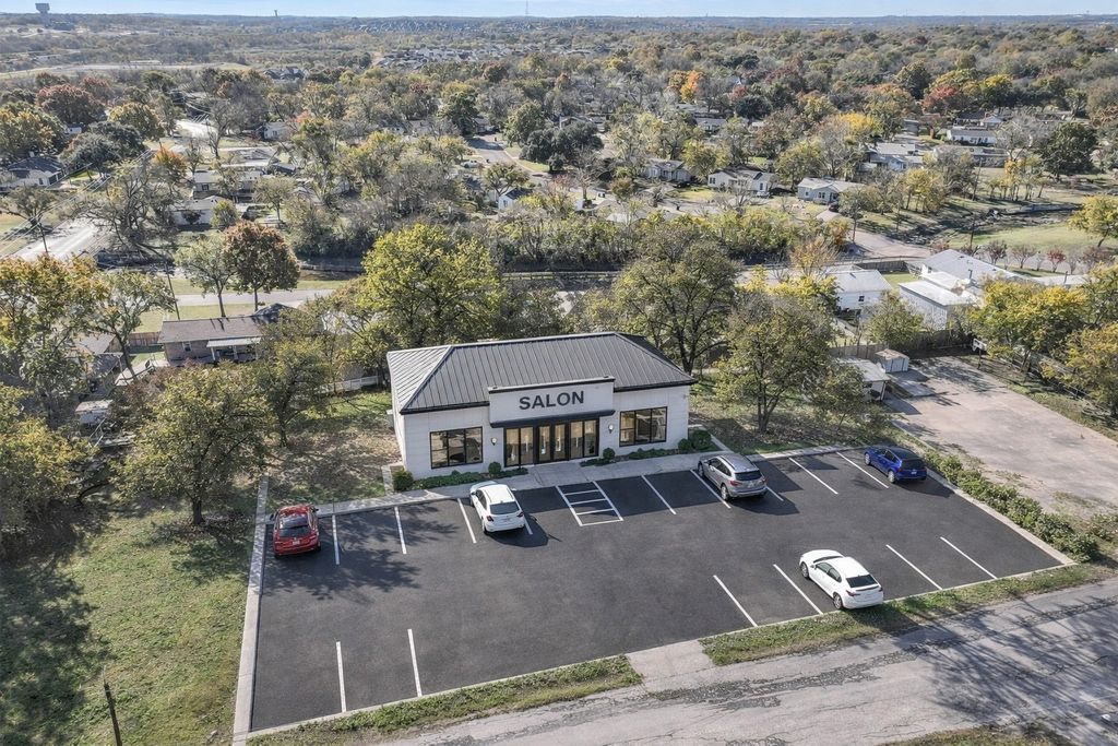 213 W Eldred Street 1, Burleson, TX 76028