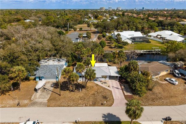 1006 April LN, North Fort Myers, FL 33903