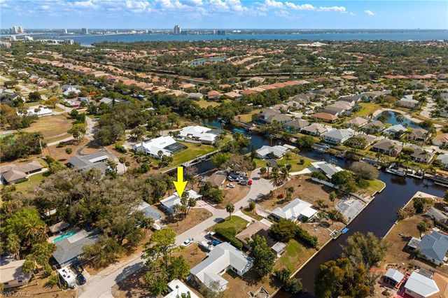 1006 April LN, North Fort Myers, FL 33903